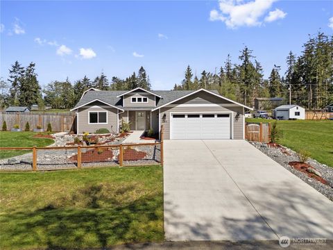 Photo of 355 E Bon Air Drive, Coupeville, WA 98239 (MLS # 2511447)
