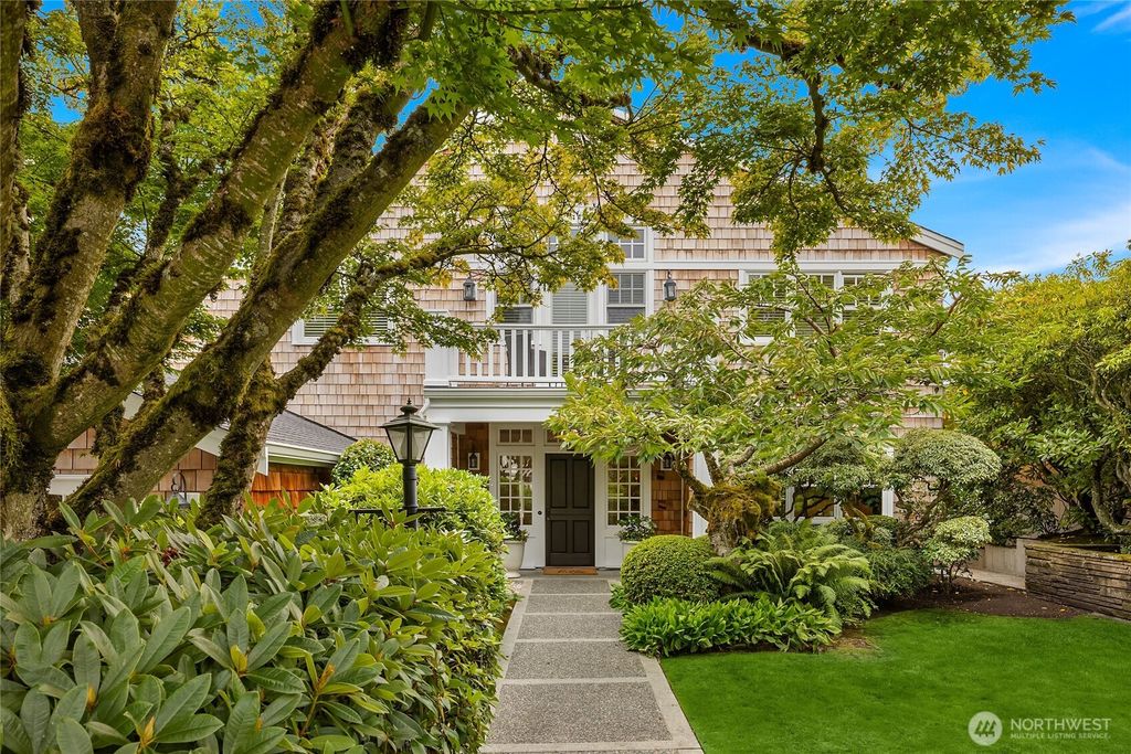 Photo of 3221 E Morley Way, Seattle, WA 98112 (MLS # 2403832)