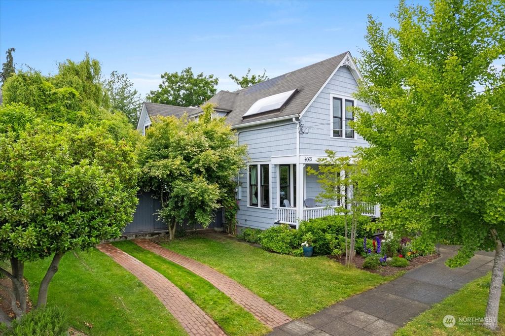 Photo of 4065 2nd Avenue NE, Seattle, WA 98105 (MLS # 2253499)