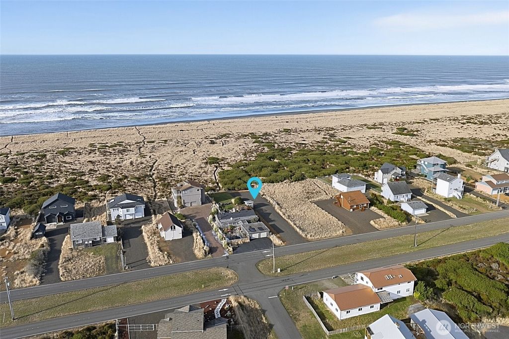 Photo of 1097 Ocean Shores Boulevard SW, Ocean Shores, WA 98569 (MLS # 2549208)