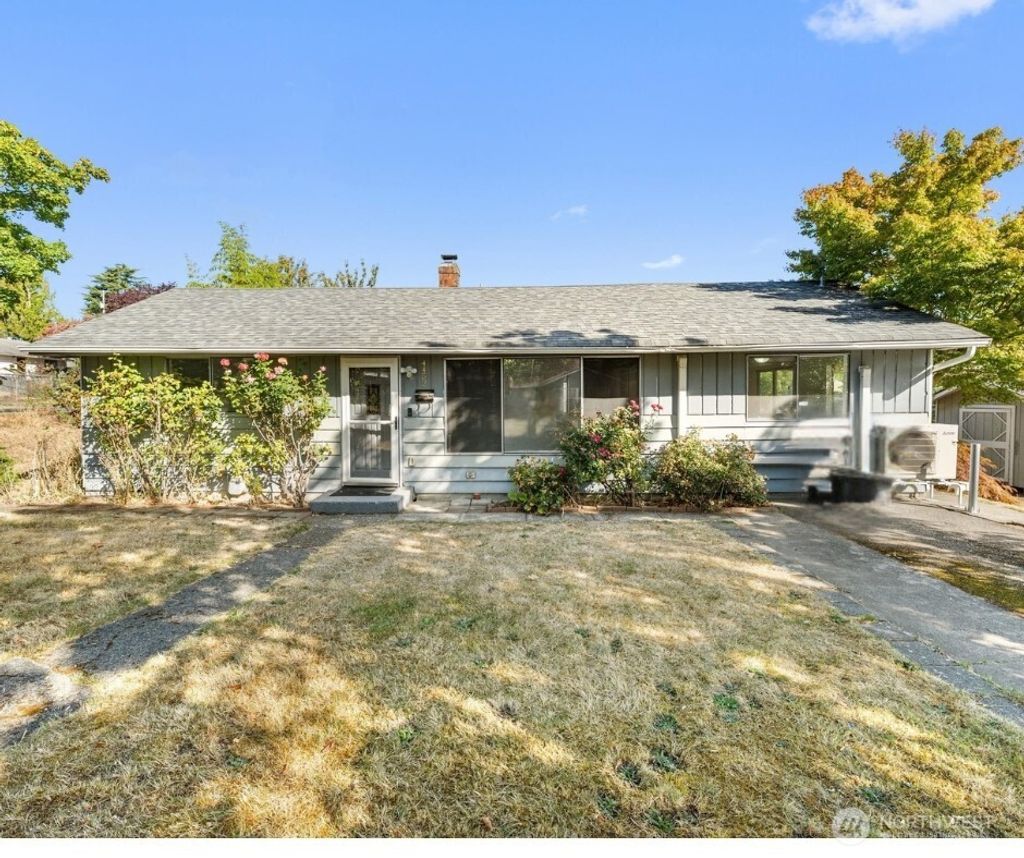 Photo of 4452 S Rose Street, Seattle, WA 98118 (MLS # 2437244)