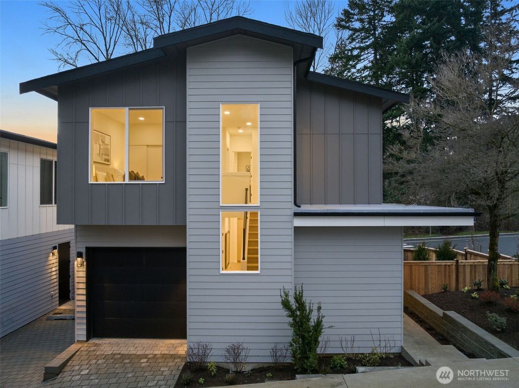 Photo of 8403 NE 137th Street, Kirkland, WA 98034 (MLS # 2517296)