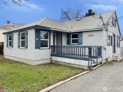 Photo of 744 Saddlerock Drive, Wenatchee, WA 98801 (MLS # 2477897)