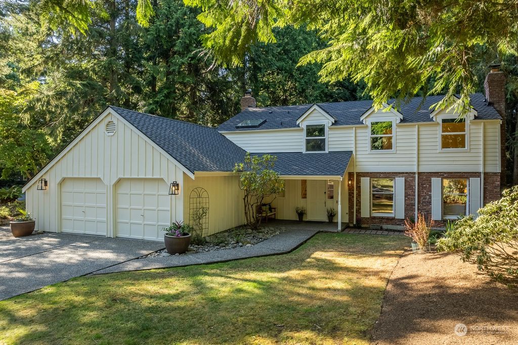 Photo of 20806 NE 26th Place, Sammamish, WA 98074 (MLS # 2267307)