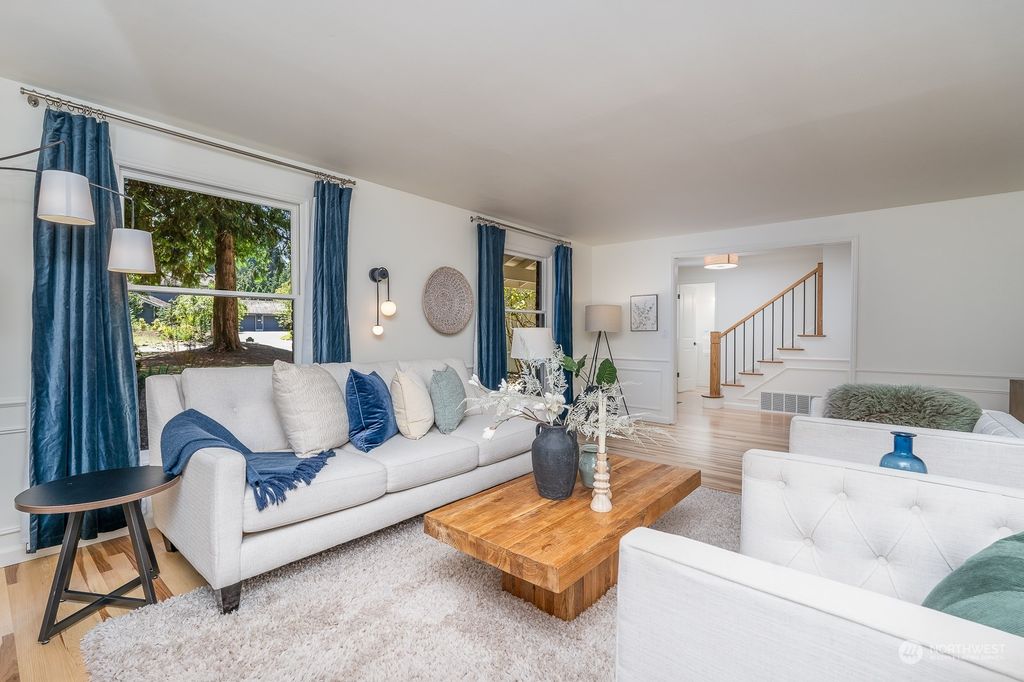Photo of 20806 NE 26th Place, Sammamish, WA 98074 (MLS # 2267307)