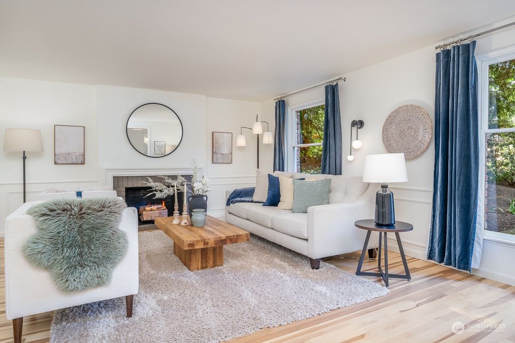 Photo of 20806 NE 26th Place, Sammamish, WA 98074 (MLS # 2267307)