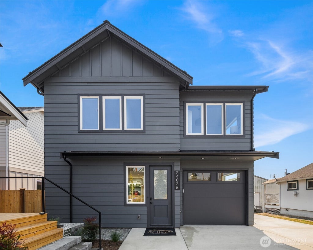 Photo of 2402 Cleveland Avenue #B, Everett, WA 98201 (MLS # 2574814)