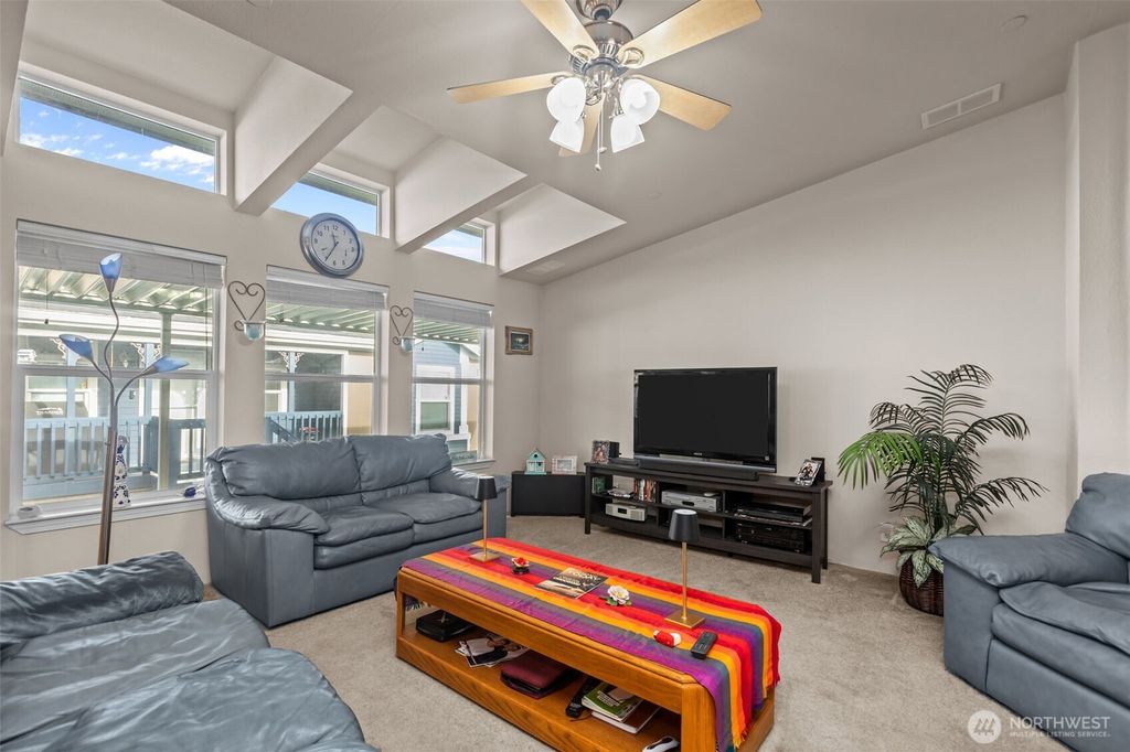 Photo of 31600 126th Avenue SE #E29, Auburn, WA 98092 (MLS # 2481058)