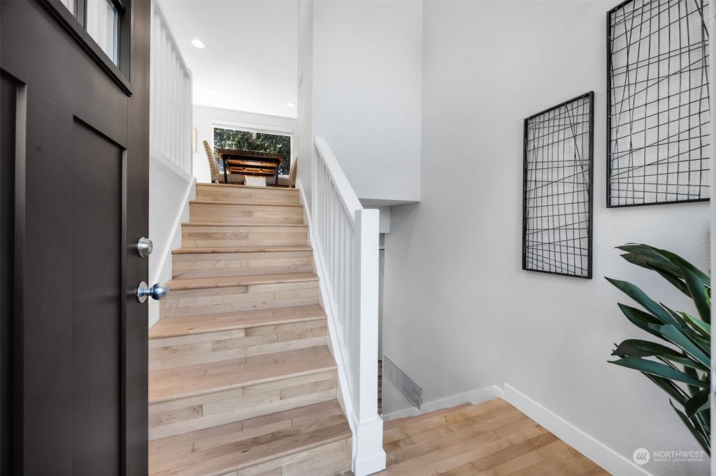 Photo of 10602 161st Court NE, Redmond, WA 98052 (MLS # 2287587)