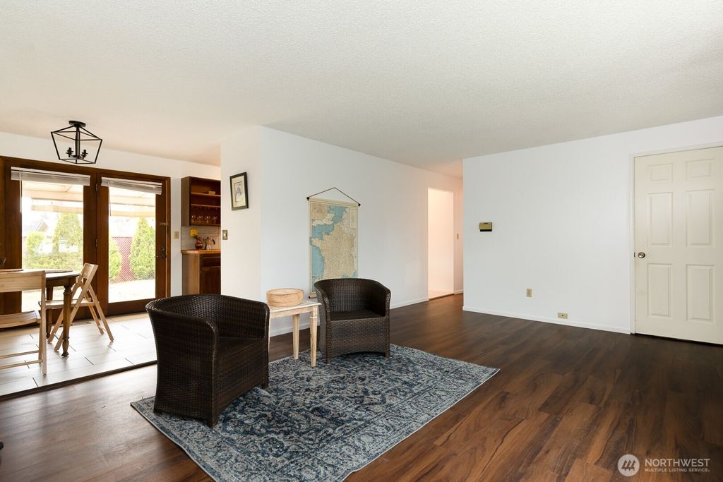 Photo of 1625 Camas Avenue NE, Renton, WA 98056 (MLS # 2475500)