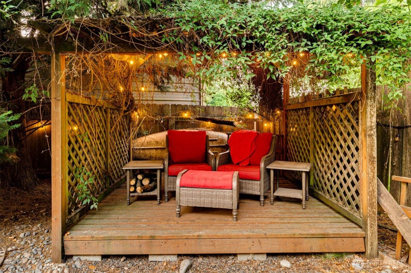 196 Raspberry Lane