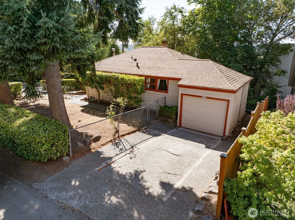 Photo of 4503 Palatine Avenue N, Seattle, WA 98103 (MLS # 2436151)