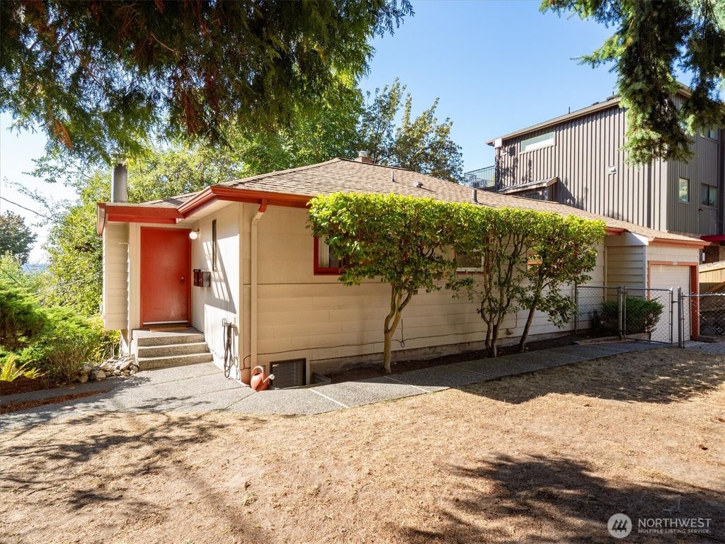Photo of 4503 Palatine Avenue N, Seattle, WA 98103 (MLS # 2436151)