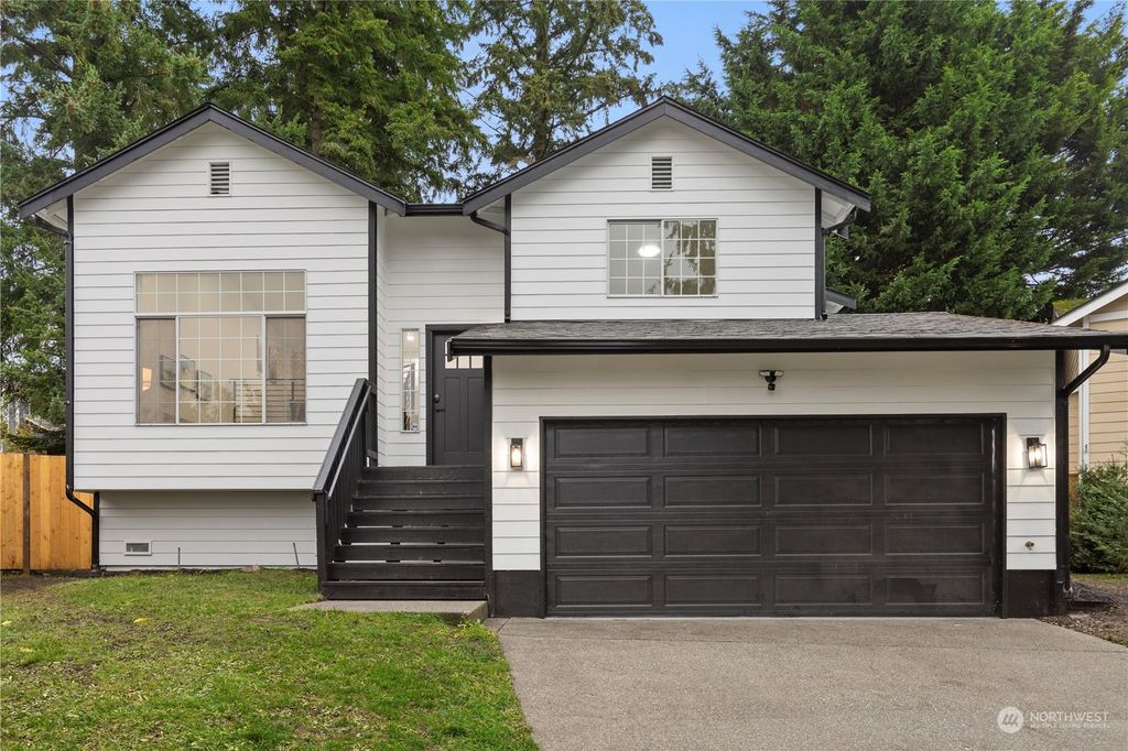 Photo of 34412 15Th Court SW, Federal Way, WA 98023 (MLS # 2310651)