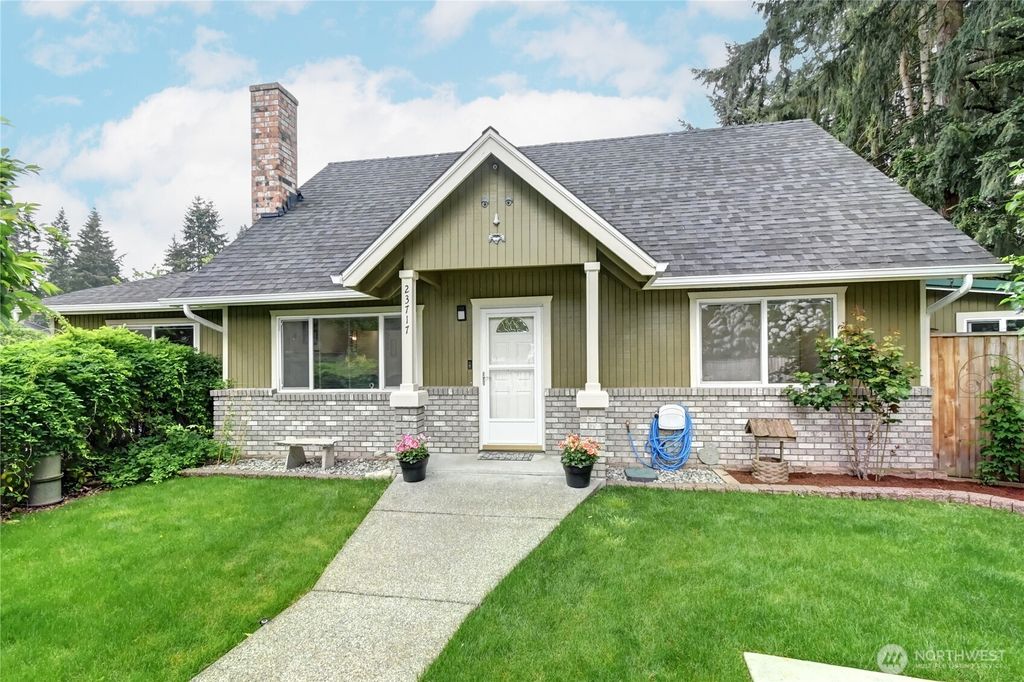 Photo of 23717 49th Drive SE, Woodinville, WA 98072 (MLS # 2515120)