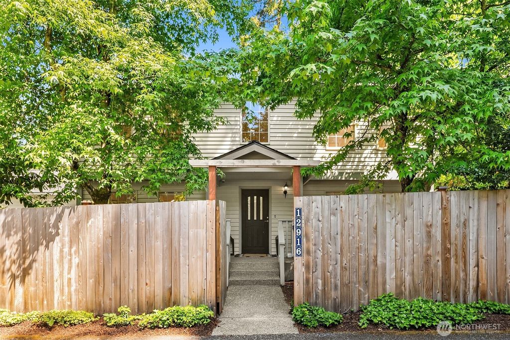 Photo of 12916 NE 91st Lane, Kirkland, WA 98033 (MLS # 2384451)