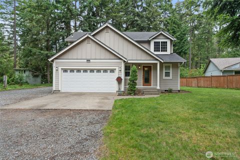 Photo of 22328 Autumnwood Court SE, Yelm, WA 98597 (MLS # 2536736)