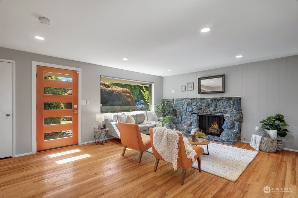 Photo of 8626 34th Avenue SW, Seattle, WA 98126 (MLS # 2132548)