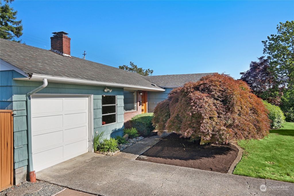 Photo of 8626 34th Avenue SW, Seattle, WA 98126 (MLS # 2132548)