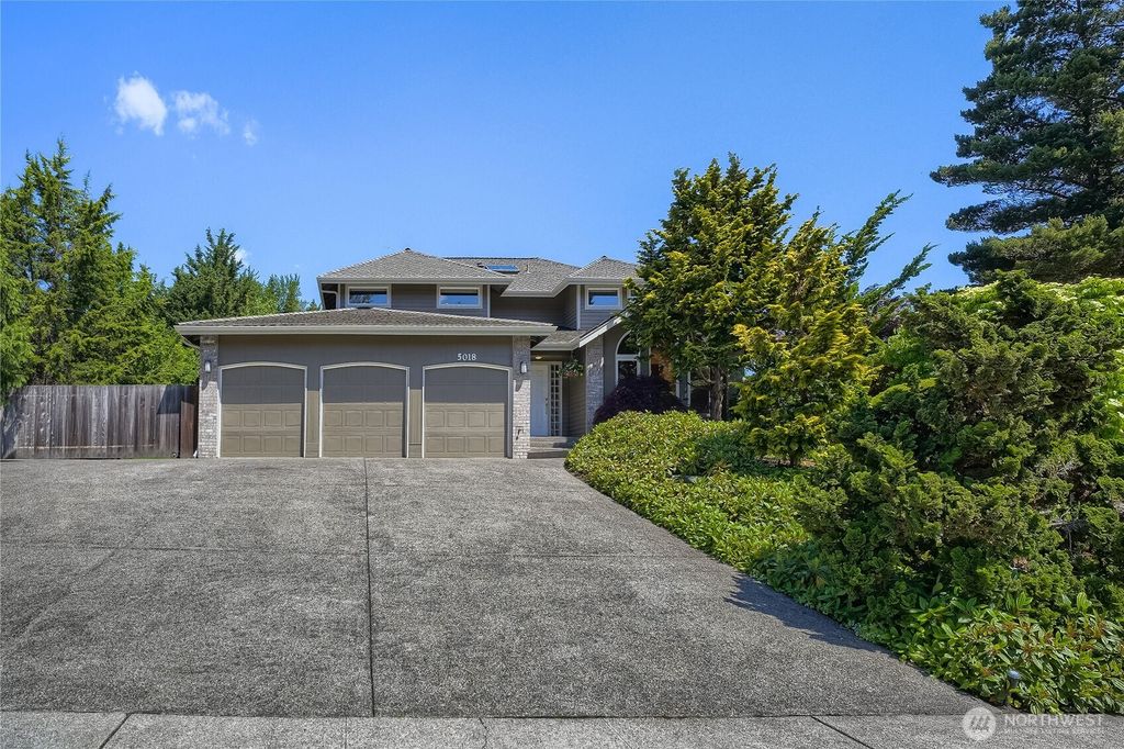 Photo of 5018 S 279th Street, Auburn, WA 98001 (MLS # 2529554)
