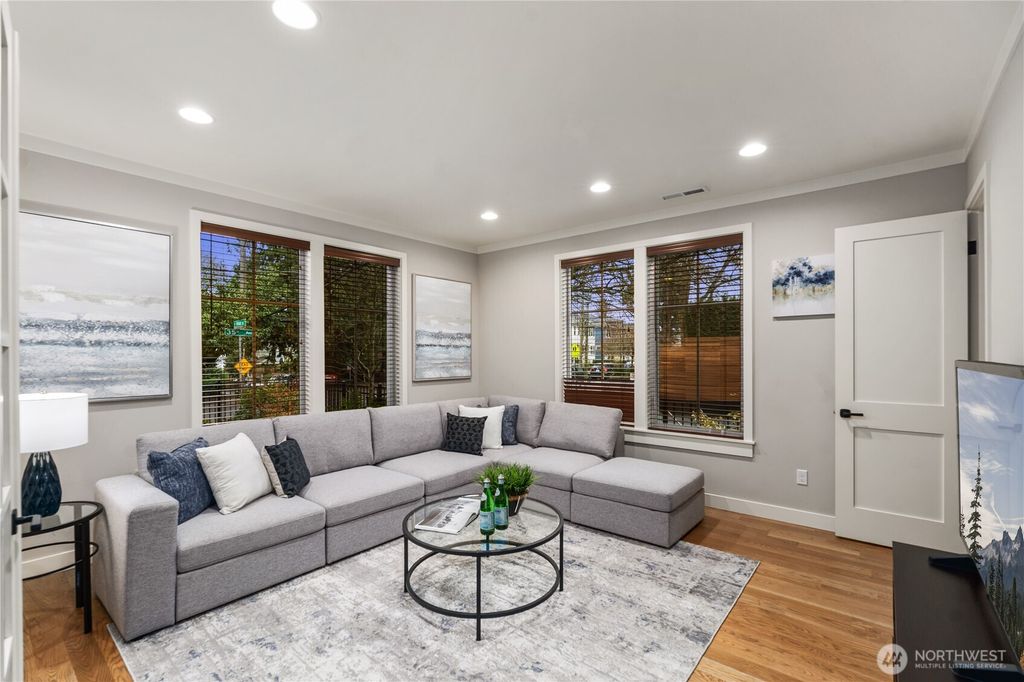 Photo of 1403 35th Avenue, Seattle, WA 98122 (MLS # 2364905)