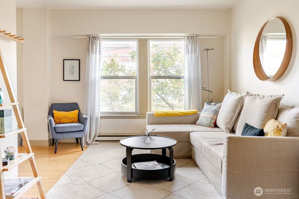 Photo of 505 E Denny Way #A305, Seattle, WA 98122 (MLS # 2488670)