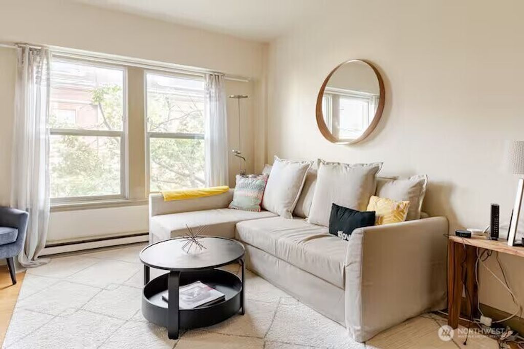 Photo of 505 E Denny Way #A305, Seattle, WA 98122 (MLS # 2488670)