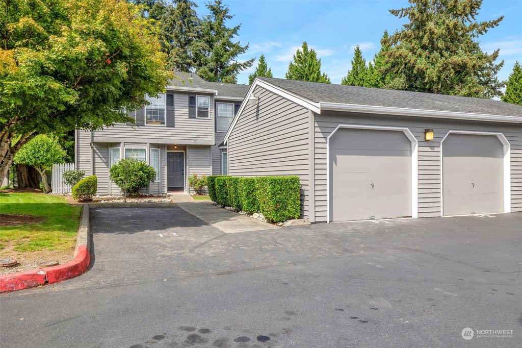 Photo of 23913 57th Court S #F1, Kent, WA 98032 (MLS # 2286957)