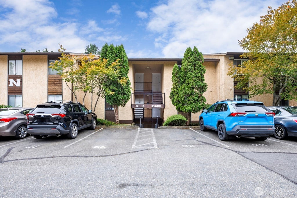 Photo of 14509 127th Lane NE #N-39, Kirkland, WA 98034 (MLS # 2592208)