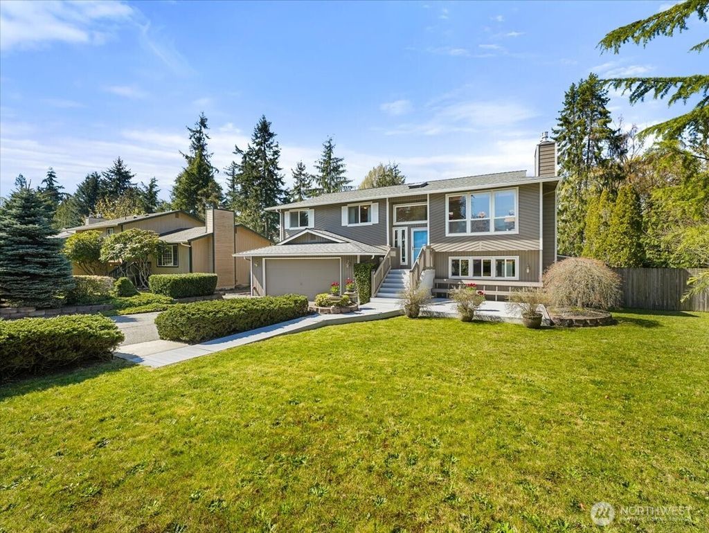 Photo of 8006 45th Avenue W, Mukilteo, WA 98275 (MLS # 2504228)