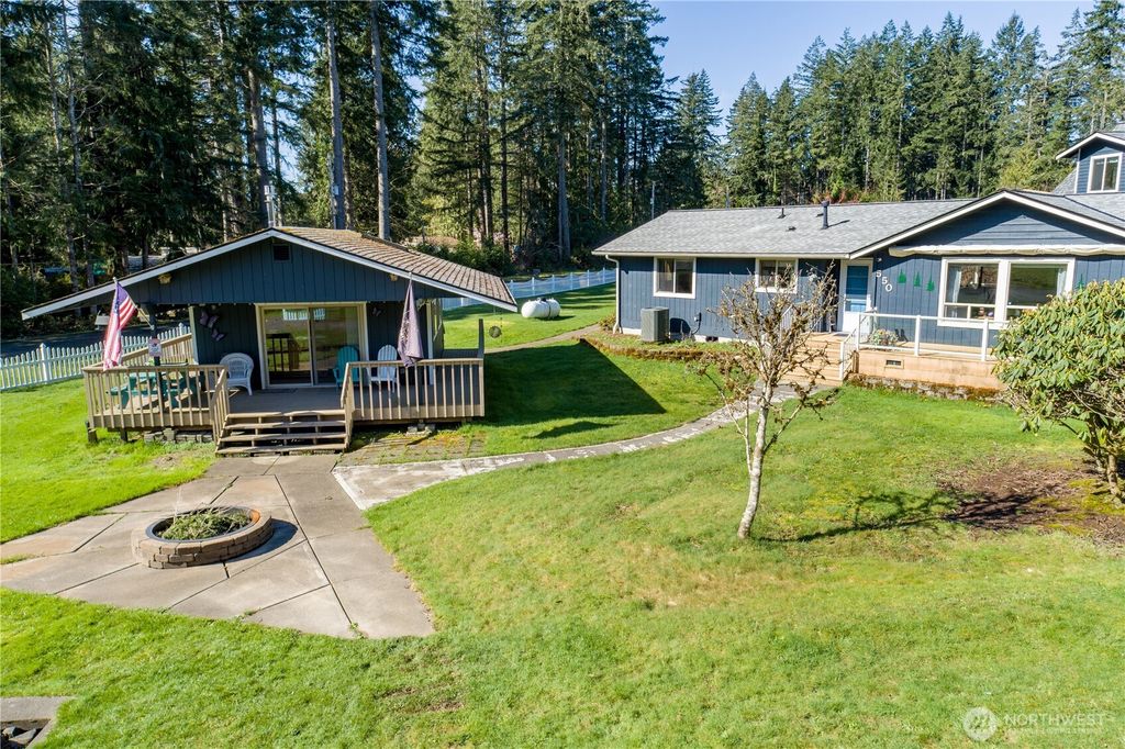 Photo of 550 E Budd Drive, Shelton, WA 98584 (MLS # 2499172)