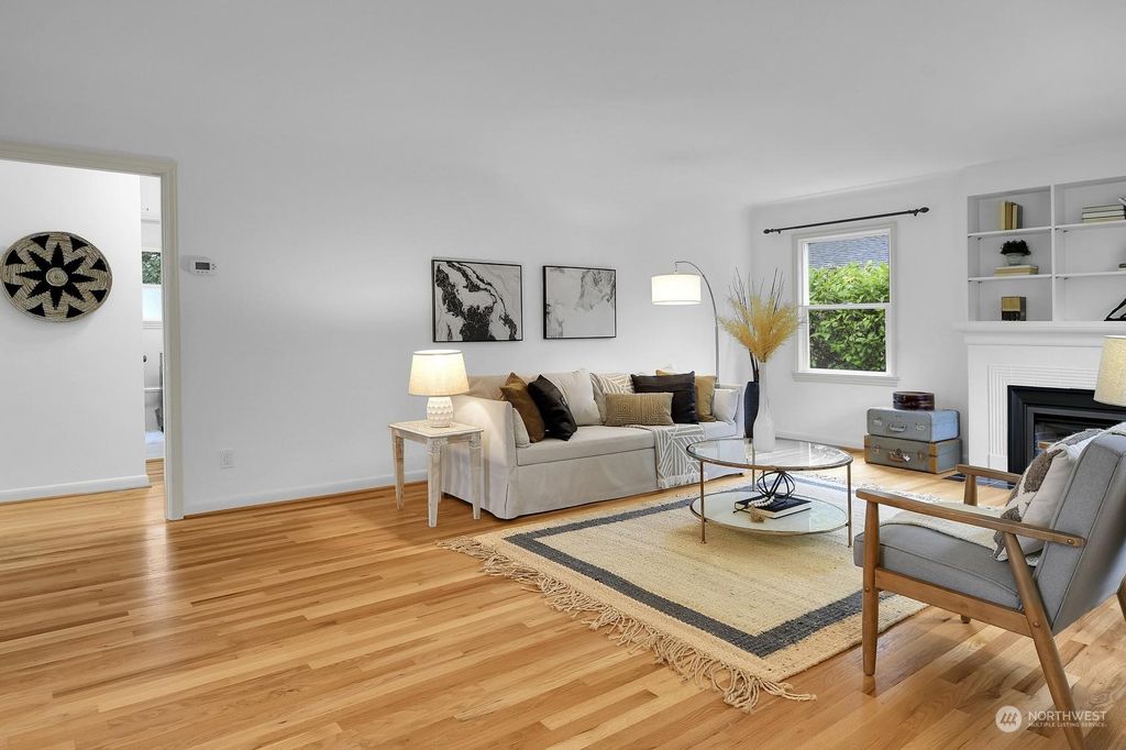 Photo of 2021 NE 105th Street, Seattle, WA 98125 (MLS # 2202072)