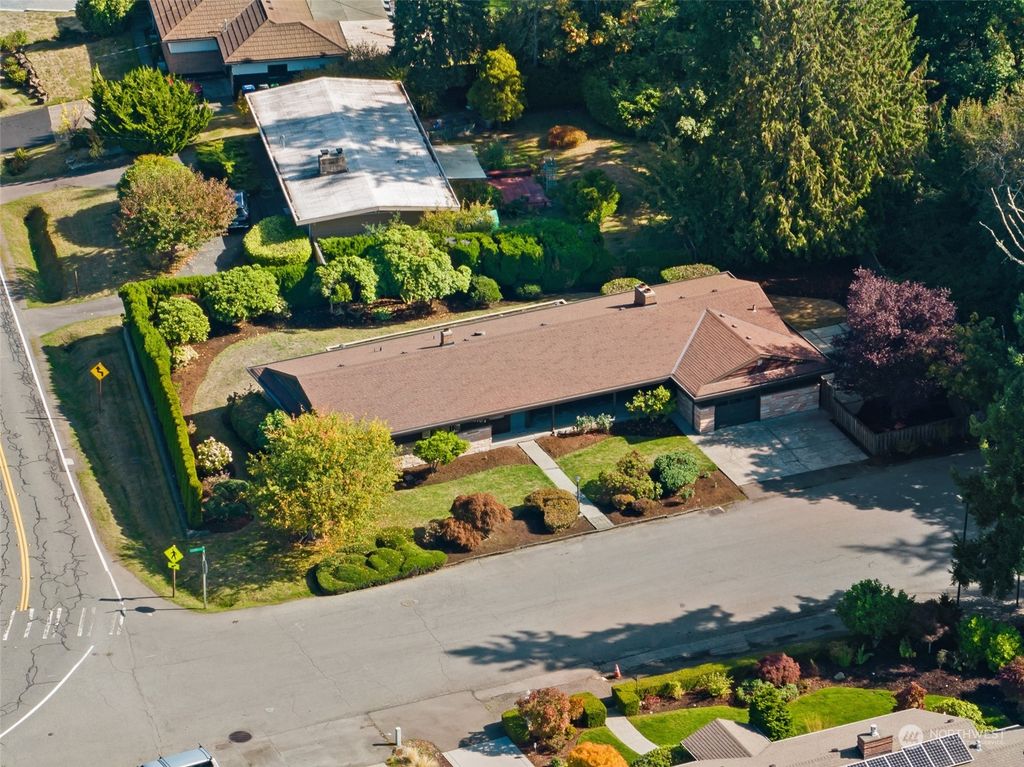 Photo of 13104 Shorewood Drive SW, Burien, WA 98146 (MLS # 2169635)