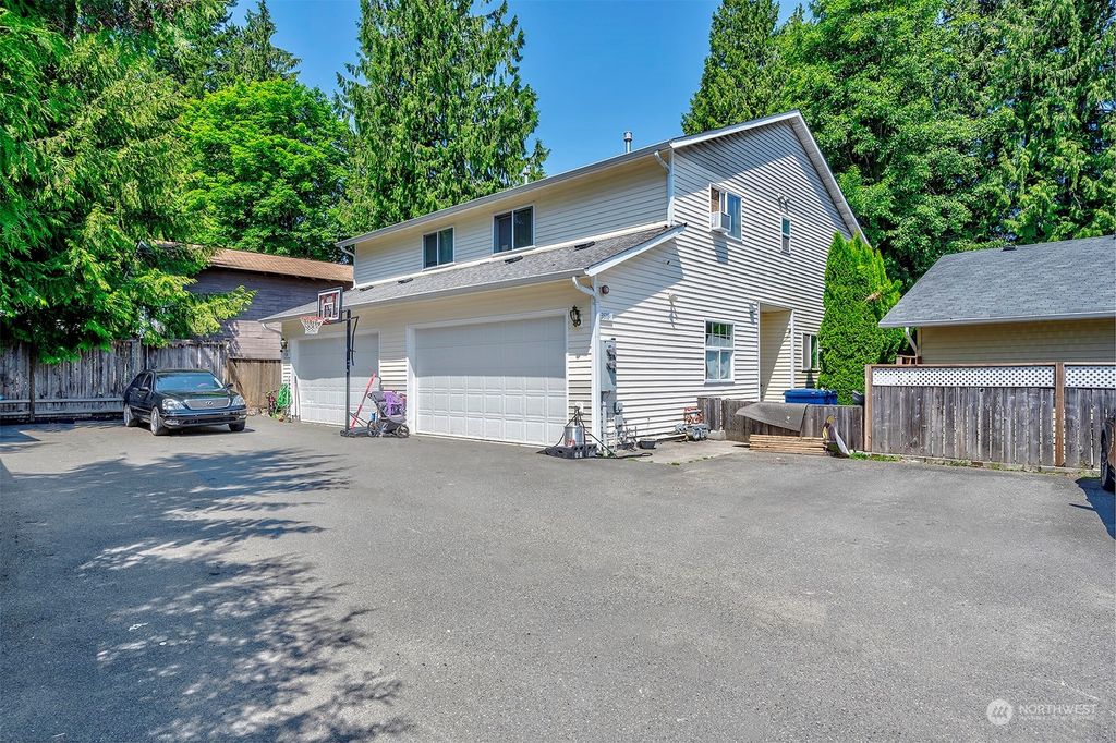 Photo of 3520 132nd Street SW, Lynnwood, WA 98087 (MLS # 2217386)
