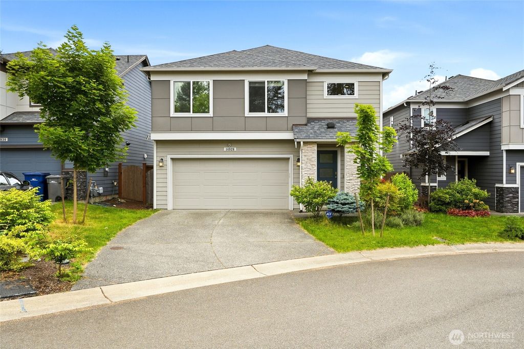 Photo of 14926 18th Ave W AVE, Lynnwood, WA 98087 (MLS # 2536475)