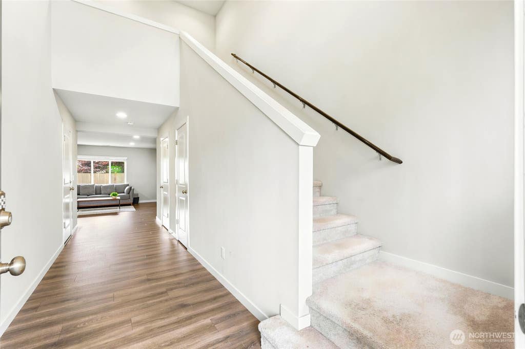 Photo of 14926 18th Ave W AVE, Lynnwood, WA 98087 (MLS # 2536475)