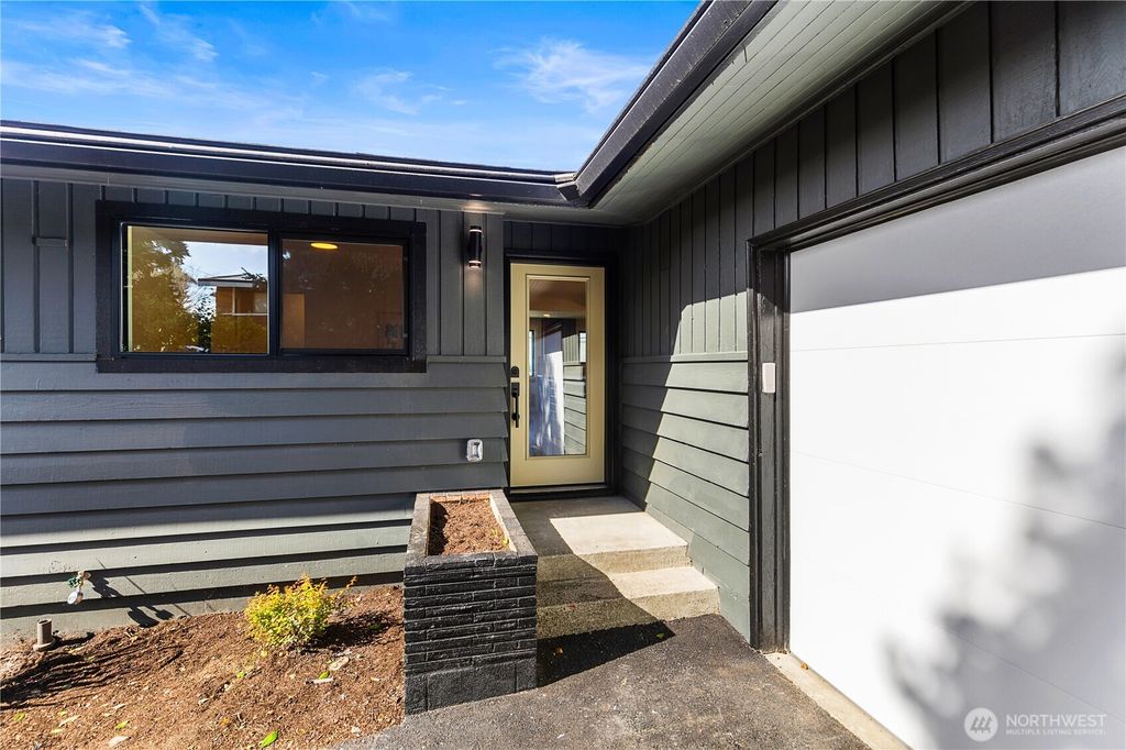 Photo of 406 S 144th Street, Burien, WA 98168 (MLS # 2470823)