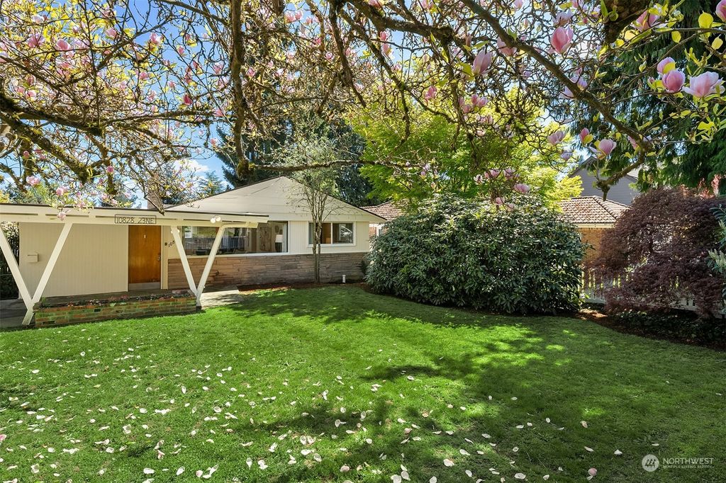 Photo of 10828 23rd Avenue NE, Seattle, WA 98125 (MLS # 2224628)