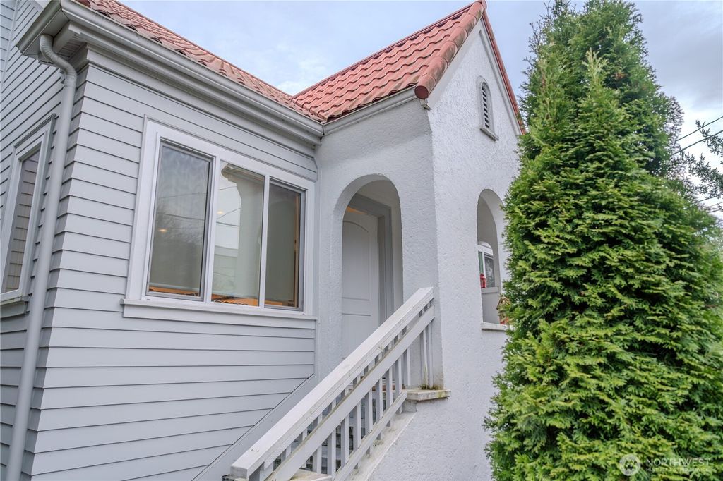 Photo of 1549 NW 60th Street, Seattle, WA 98104 (MLS # 2471447)