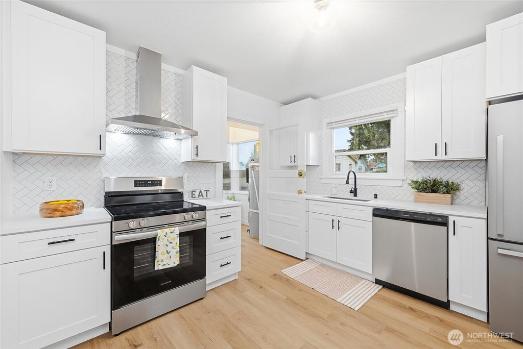 Photo of 2313 Moore Street, Bellingham, WA 98229 (MLS # 2492172)