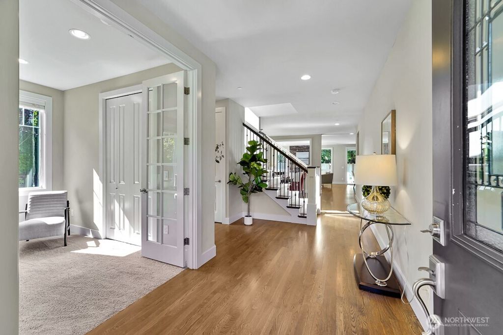 Photo of 13418 NE 80th Street, Redmond, WA 98052 (MLS # 2377779)