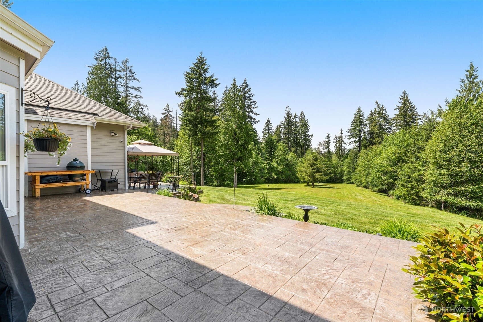 Issaquah, Washington 98027, United States, 4 Bedrooms Bedrooms, ,4 BathroomsBathrooms,Residential,Active,139615