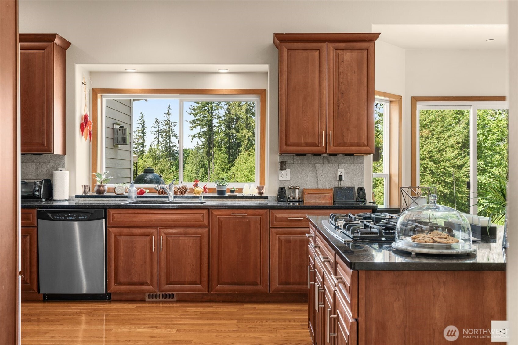 Issaquah, Washington 98027, United States, 4 Bedrooms Bedrooms, ,4 BathroomsBathrooms,Residential,Active,139615