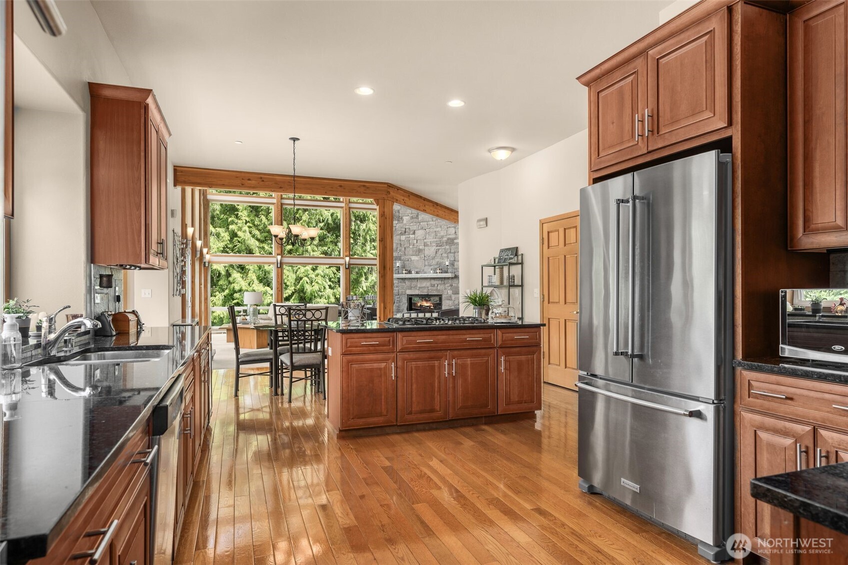 Issaquah, Washington 98027, United States, 4 Bedrooms Bedrooms, ,4 BathroomsBathrooms,Residential,Active,139615