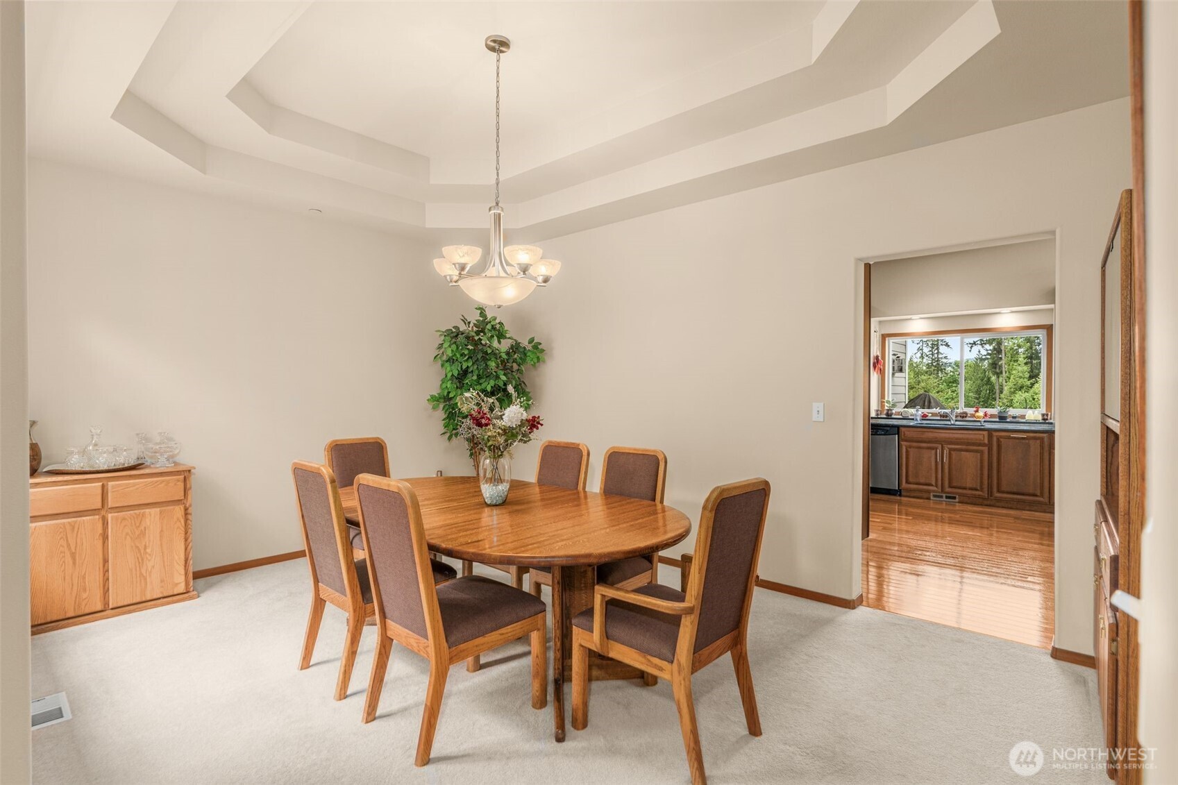 Issaquah, Washington 98027, United States, 4 Bedrooms Bedrooms, ,4 BathroomsBathrooms,Residential,Active,139615