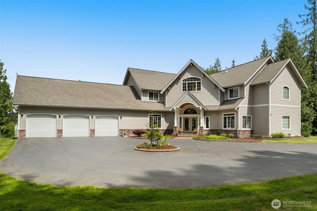 Photo of 19703 SE 128th Way, Issaquah, WA 98027 (MLS # 2382297)