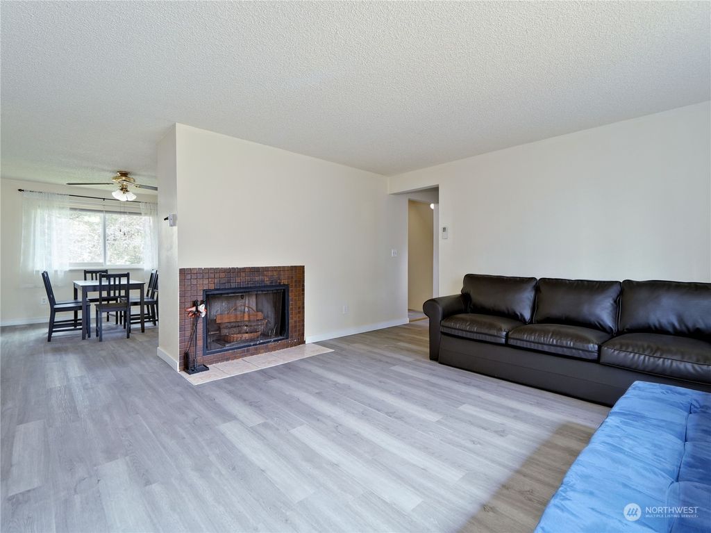 Photo of 33110 35th Avenue SW, Federal Way, WA 98023 (MLS # 2209794)