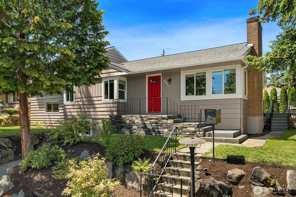 Photo of 7901 12th Avenue SW, Seattle, WA 98106 (MLS # 2389357)