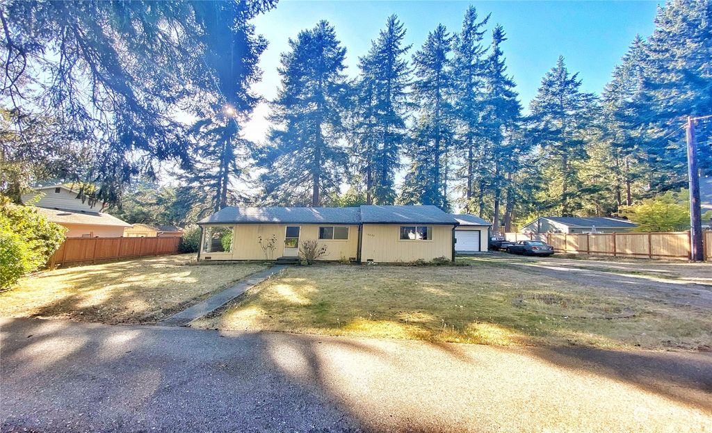 Photo of 16830 Olympic View Drive, Lynnwood, WA 98037 (MLS # 2162127)