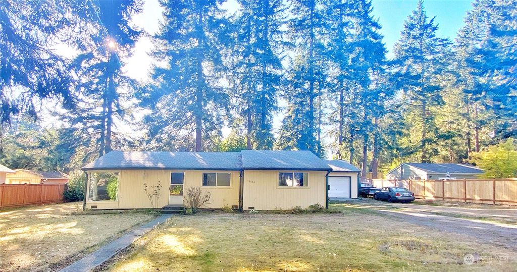 Photo of 16830 Olympic View Drive, Lynnwood, WA 98037 (MLS # 2162127)